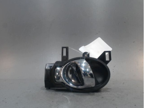 Poignee interieur avant droit NISSAN JUKE Diesel - 1