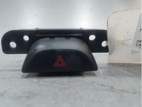 Bouton de warning NISSAN PULSAR Essence - 1