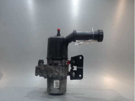 Pompe de direction PEUGEOT 5008 Diesel - 1