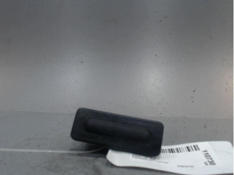 Poignee porte coffre PEUGEOT 208 Diesel - 1
