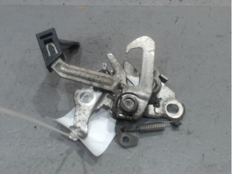 Serrure de capot PEUGEOT 5008 Diesel - 1