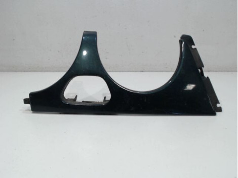 Enjoliveur de phare gauche MERCEDES E300 Diesel - 1