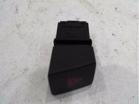 Bouton de warning NISSAN X-TRAIL Diesel - 1