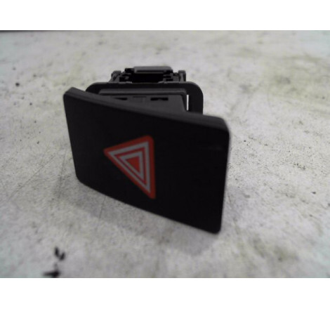 Bouton de warning TOYOTA VERSO Diesel - 1