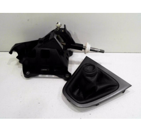 Levier de vitesses TOYOTA AURIS Diesel - 1