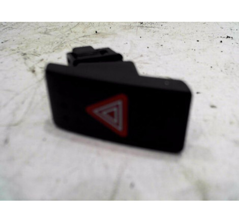 Bouton de warning SUZUKI SWIFT Essence - 1