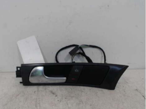 Poignee interieur avant gauche AUDI A6 Diesel - 1