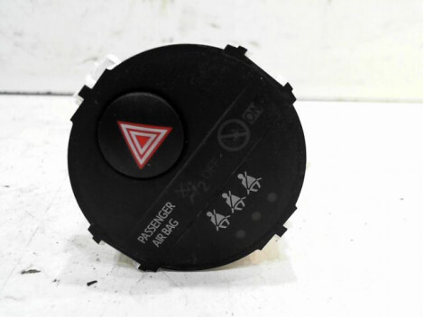 Bouton de warning TOYOTA YARIS  - 1