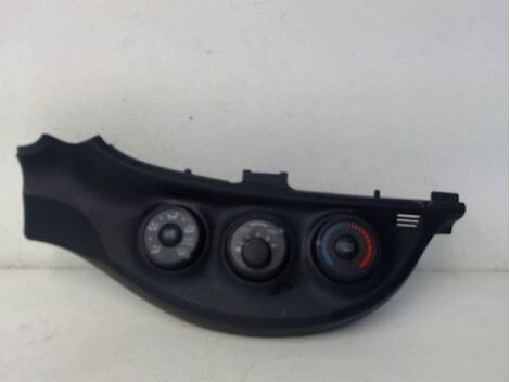Commande chauffage TOYOTA YARIS Essence - 1