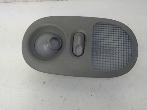 Eclairage de plafonnier RENAULT CLIO Essence - 1