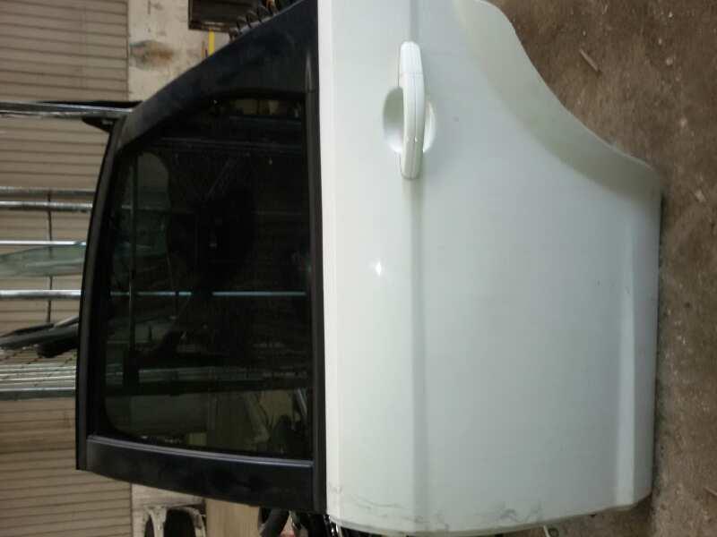Puerta trasera izquierda FORD FOCUS LIM. (CB4) Trend Diésel - 1