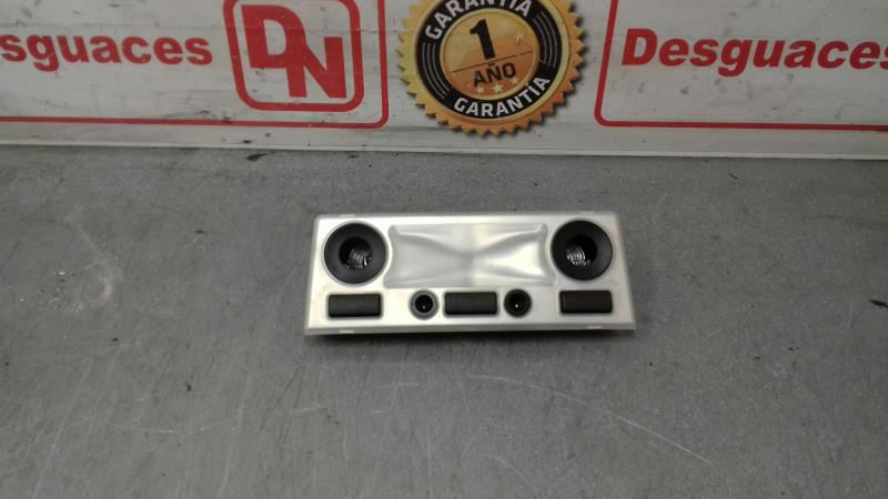Eclairage de plafonnier BMW SERIE 5 BERLINA (E60) 530d Diesel - 1