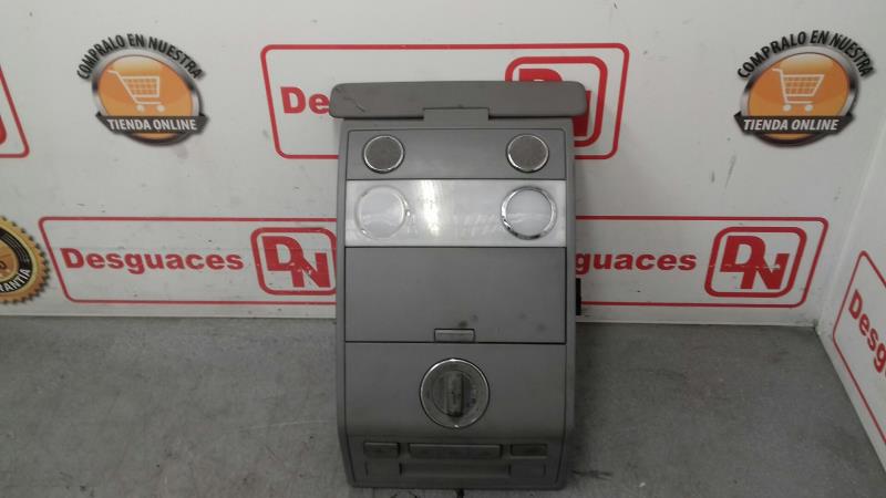 Luce di cortesia VOLKSWAGEN TOUAREG (7LA) V6 Gasolina - 1