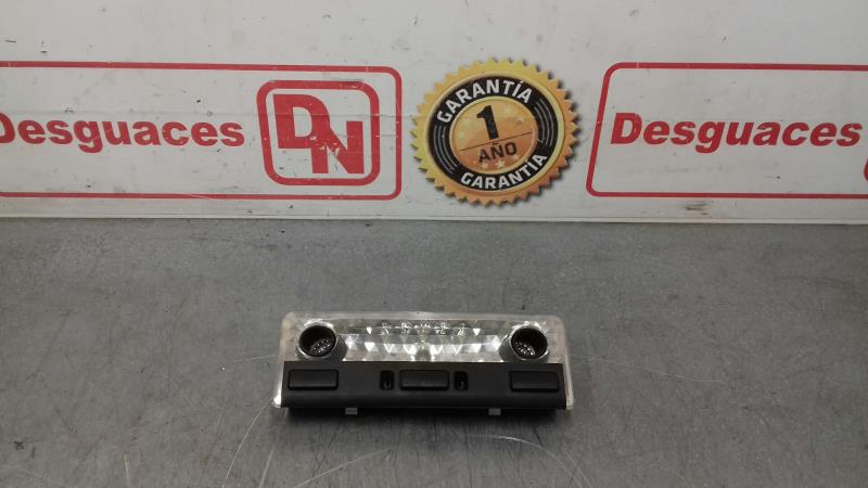 Eclairage de plafonnier BMW SERIE 3 COUPE (E46) 320 Ci Essence - 1