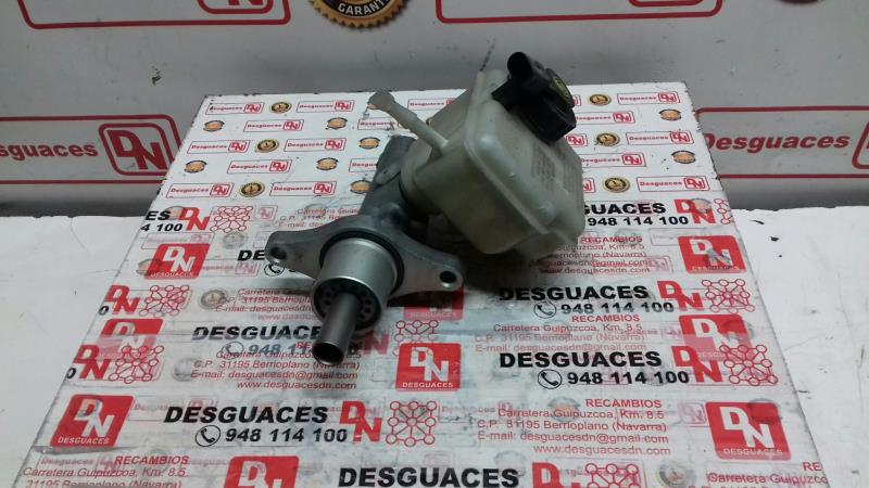 Pompe à vide VOLKSWAGEN GOLF V BERLINA (1K1) Highline Diesel - 1