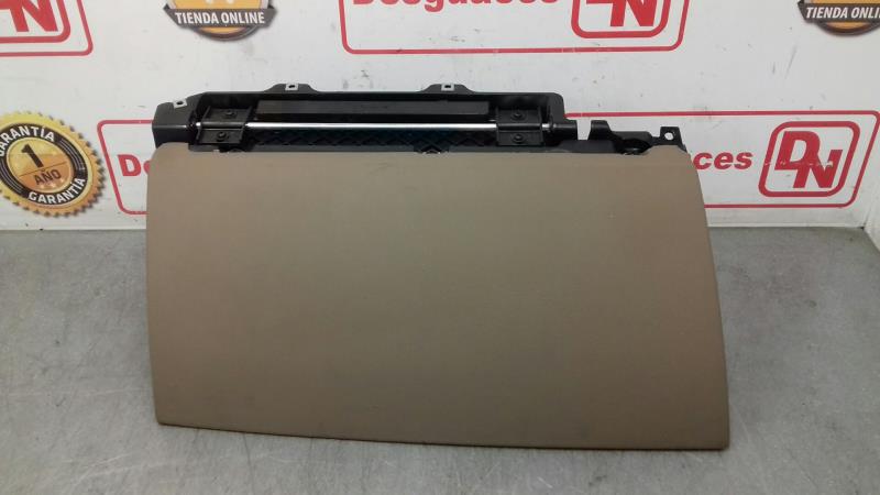 Boite a gants BMW SERIE 7 (E65/E66) 730d Diesel - 1
