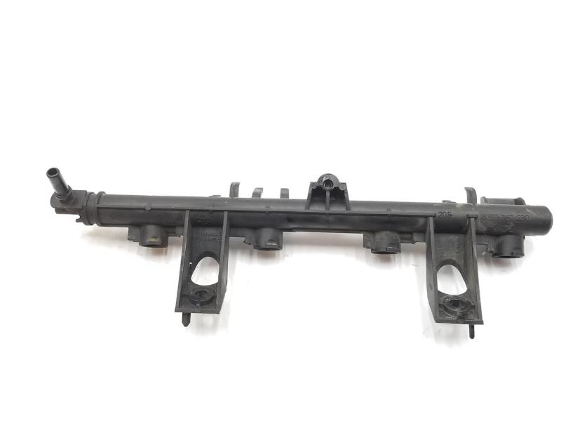 Rampe injection RENAULT MODUS 1.2 16V Essence - 1