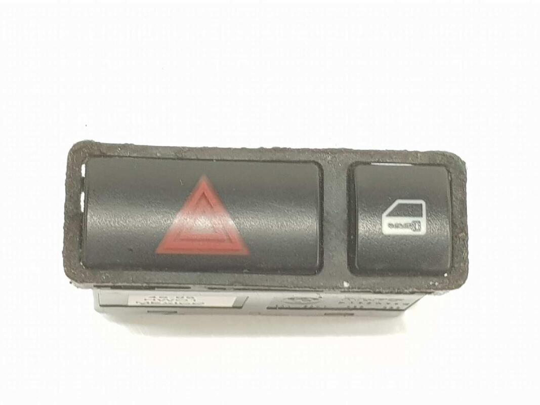 Bouton de warning BMW SERIE 3 COUPE 2.8 24V Essence - 1