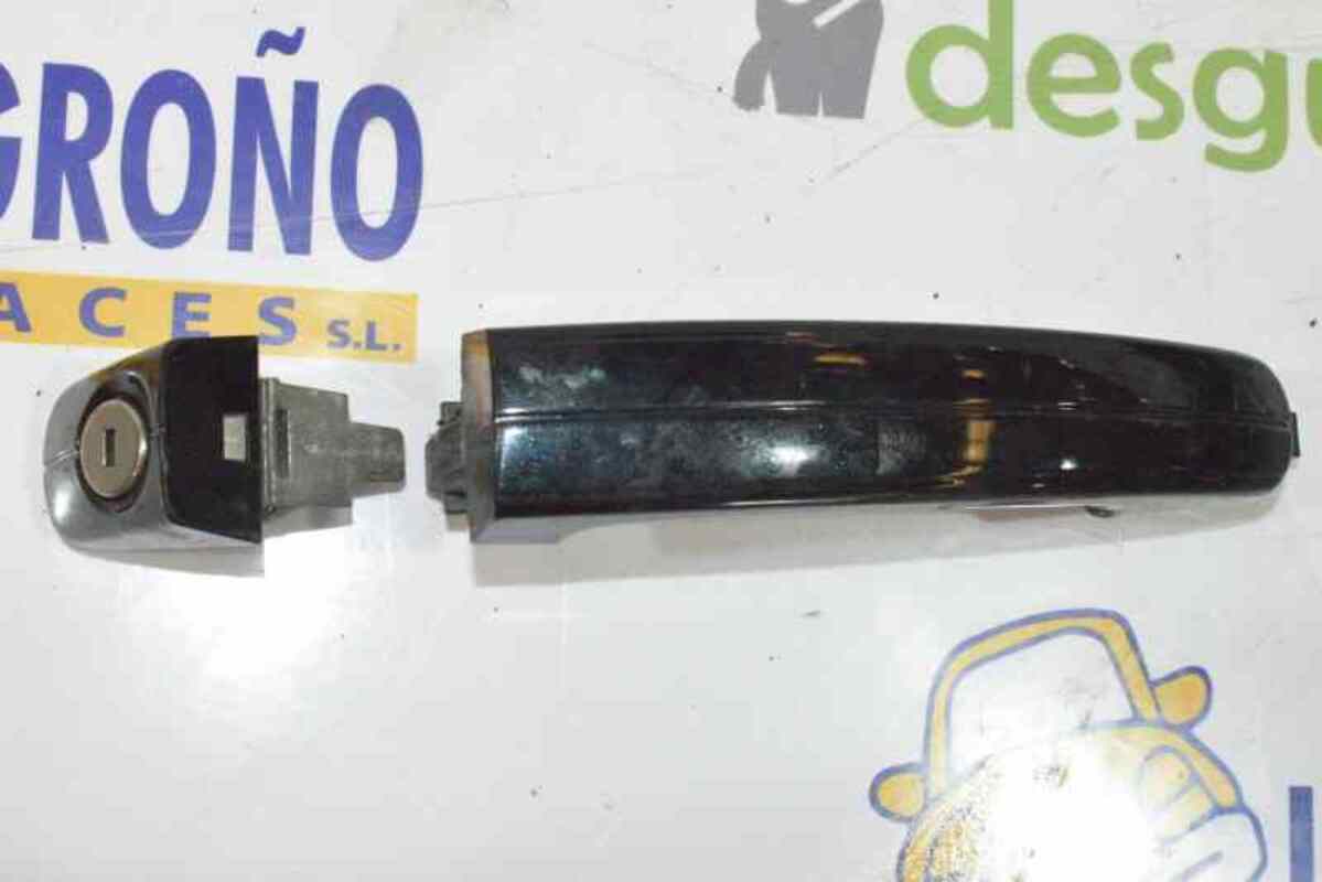 Maniglia portiera anteriore sinistra FORD FOCUS LIM. 1.8 TDCI TURBODIESEL  - 1