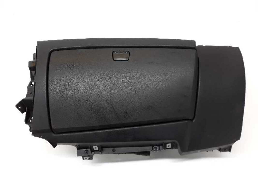 Boite a gants BMW SERIE 1 BERLINA 2.0 16V D  - 1