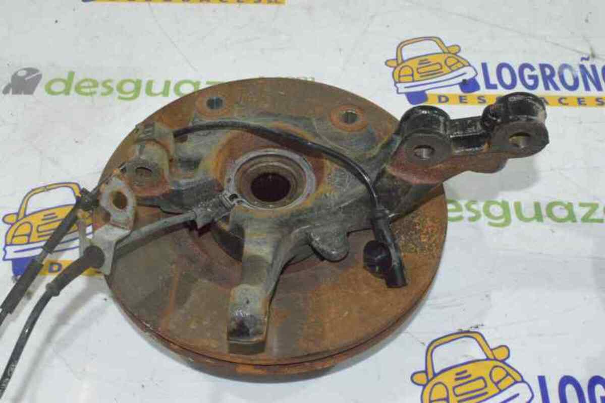 Fusee avant droit RENAULT KANGOO 1.5 DCI D  - 1