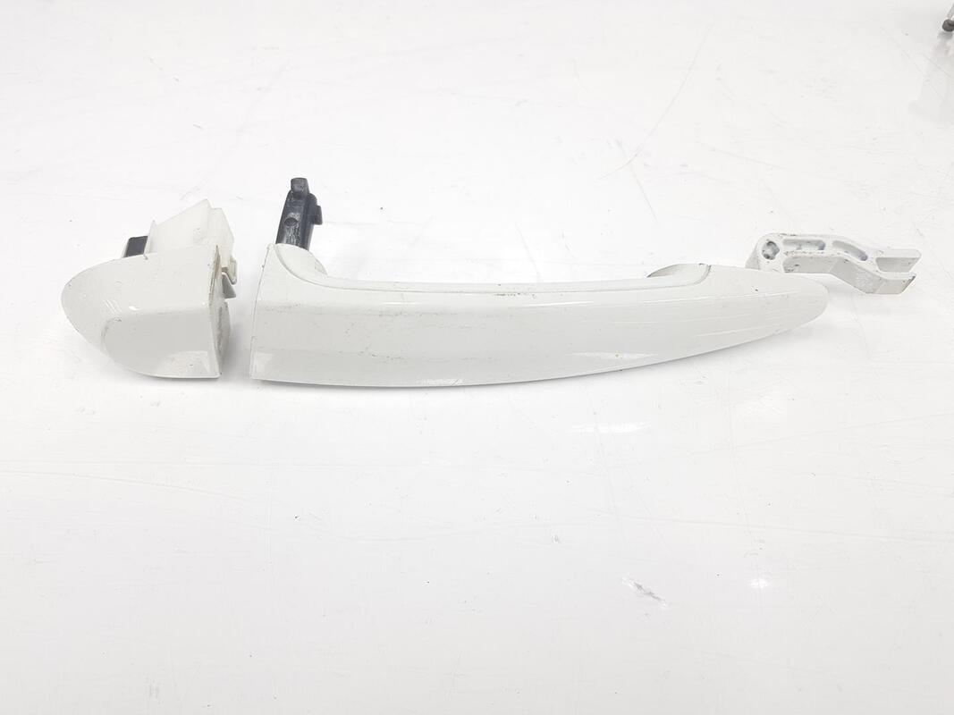 Maniglia portiera anteriore sinistra BMW SERIE 1 BERLINA 1.6 16V Gasolina - 1