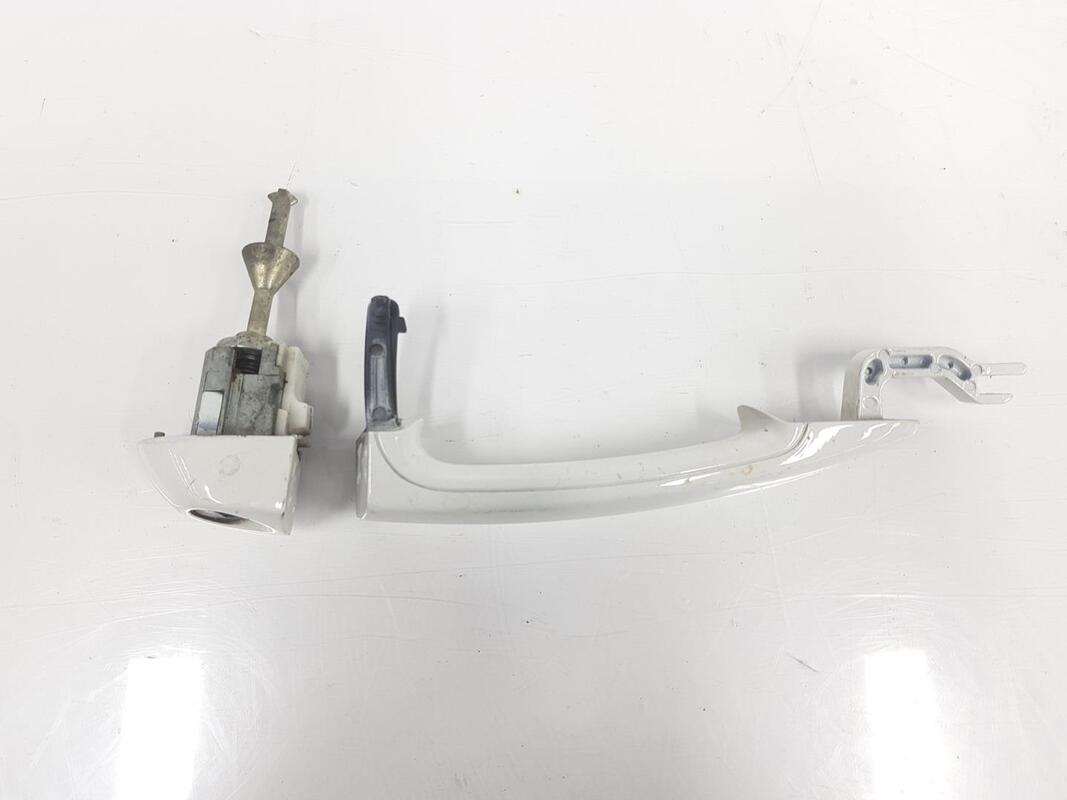 Maniglia portiera anteriore sinistra BMW SERIE 1 BERLINA 1.6 16V Gasolina - 1