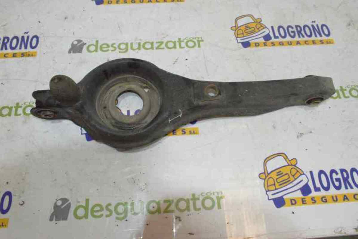 Triangolo inferiore posteriore sinistro FORD FOCUS LIM. 1.8 TDCI TURBODIESEL  - 1