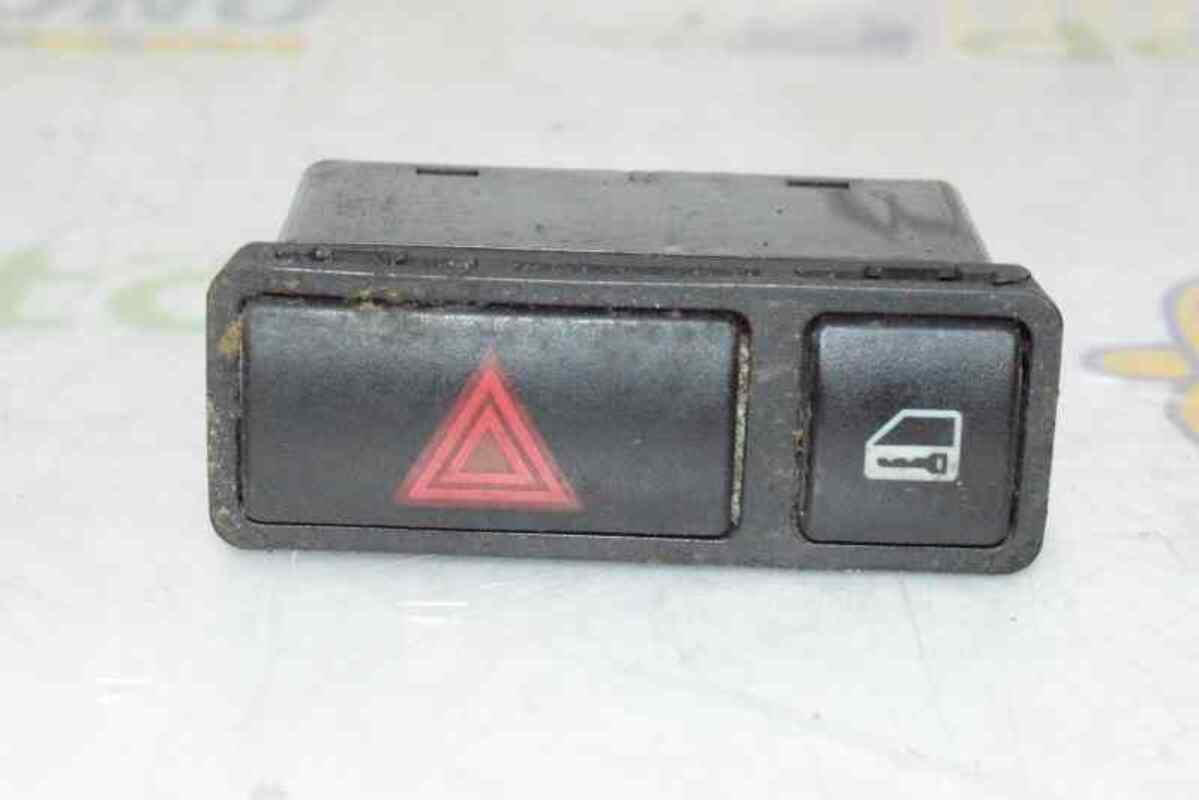 Bouton de warning BMW SERIE 3 COUPE E46 2.8 24V  - 1