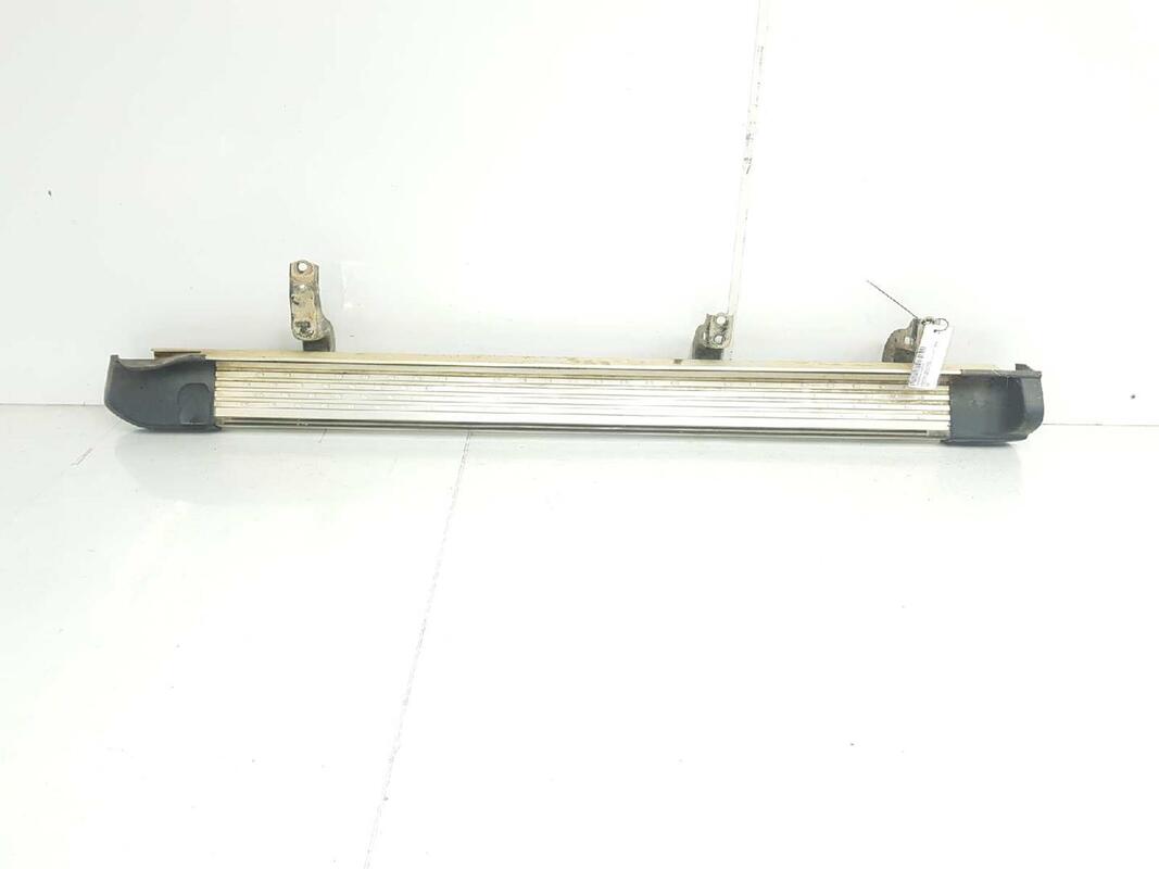 Pedane laterali TOYOTA LAND CRUISER J12 3.0 D-4D GX  - 1