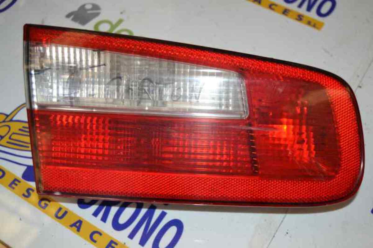 Feu arriere principal gauche (feux) RENAULT LAGUNA II 1.6 Essence - 1