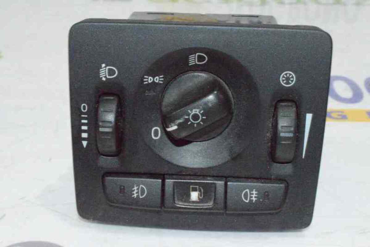 Devio luci VOLVO V50 FAMILIAR 2.0 D  - 1