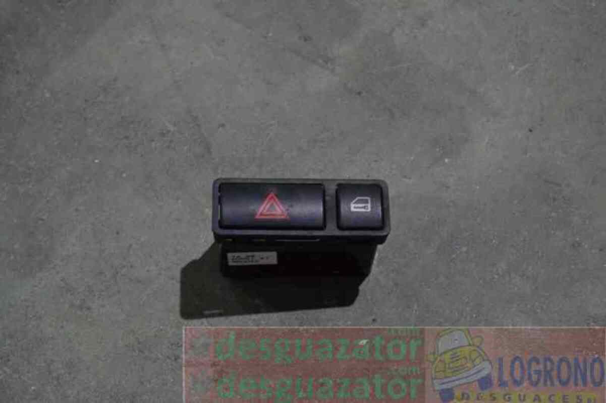 Bouton de warning BMW Z4 ROADSTER 2.0 16V Essence - 1