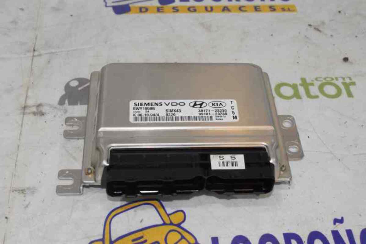 Centralina motore HYUNDAI TUCSON 2.0 Gasolina - 1