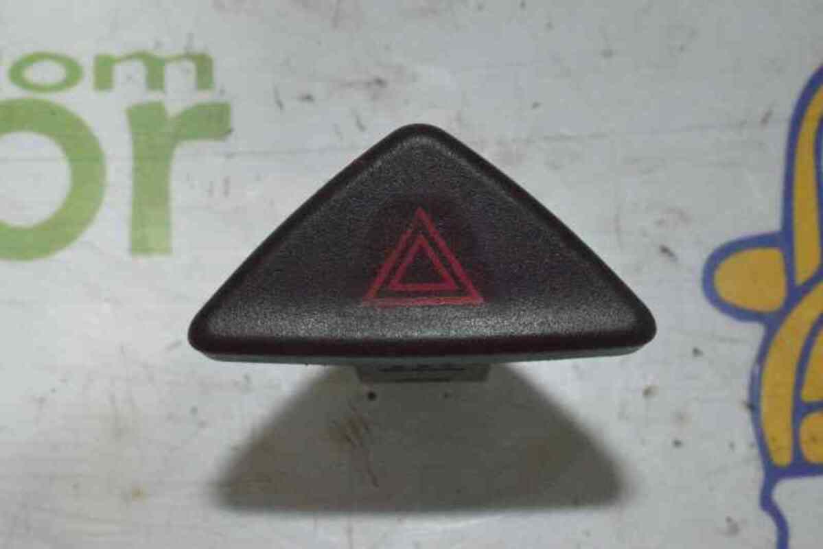 Bouton de warning VOLVO S60 BERLINA 2.4 D  - 1