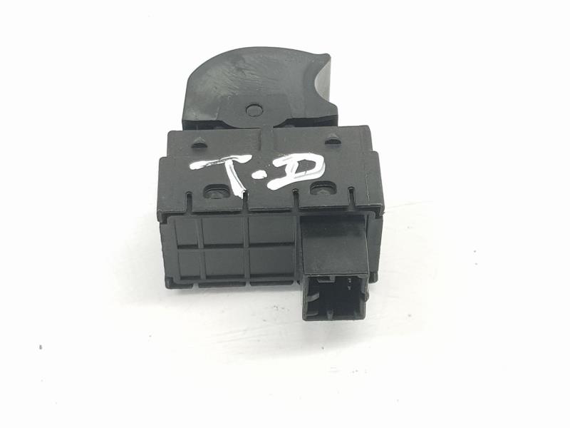 Interruttore lavacristalli posteriore destro FIAT 500 L 1.4 Gasolina - 1