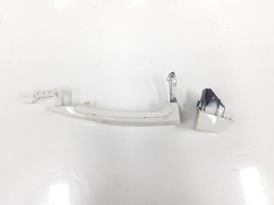 Maniglia portiera anteriore destra BMW SERIE 1 BERLINA 1.6 16V Gasolina - 1