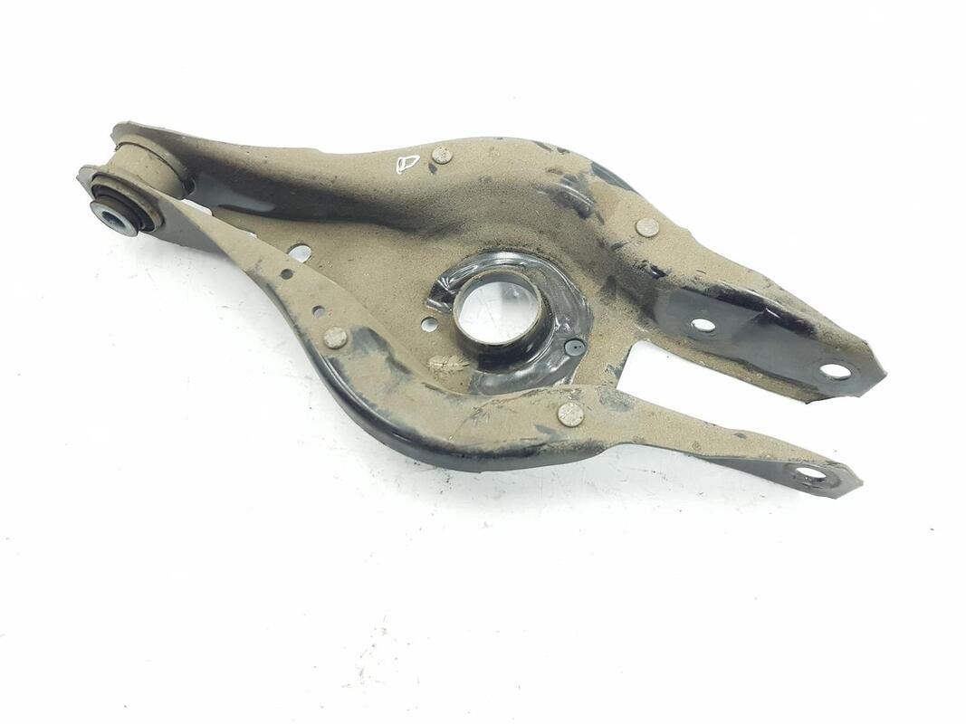 Triangolo inferiore posteriore destro BMW SERIE 1 BERLINA 3P F21 118D  - 1