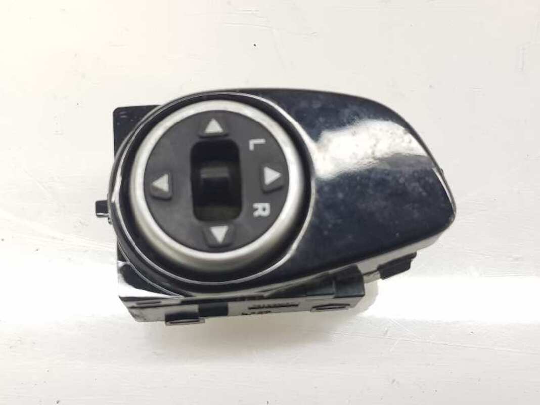 Commande retroviseurs HYUNDAI I20 ACTIVE 1.4 CRDI  - 1