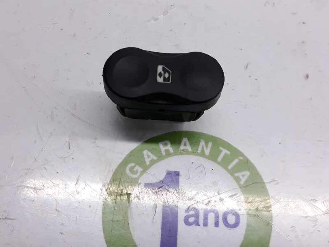 Interruttore lavacristalli anteriore destro DACIA SANDERO LAUREATE  - 1