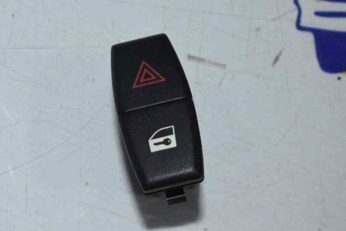Interruttore luci emergenza BMW X3 2.0 TURBODIESEL  - 1