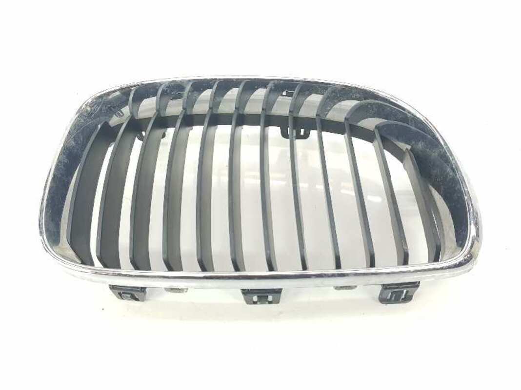 Griglia calandra destra BMW SERIE 1 BERLINA 2.0 TURBODIESEL  - 1