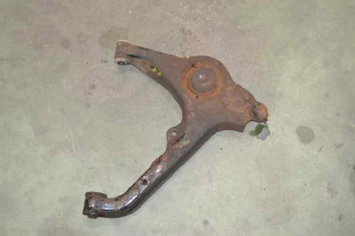 Triangolo superiore anteriore sinistro SUZUKI VITARA SE/SV 1.6 16V Gasolina - 1