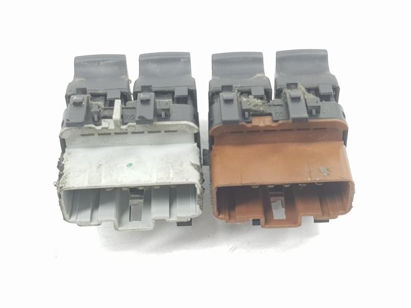 Interruttore lavacristalli anteriore sinistro RENAULT MEGANE II BERLINA 5P 2.0 Gasolina - 1