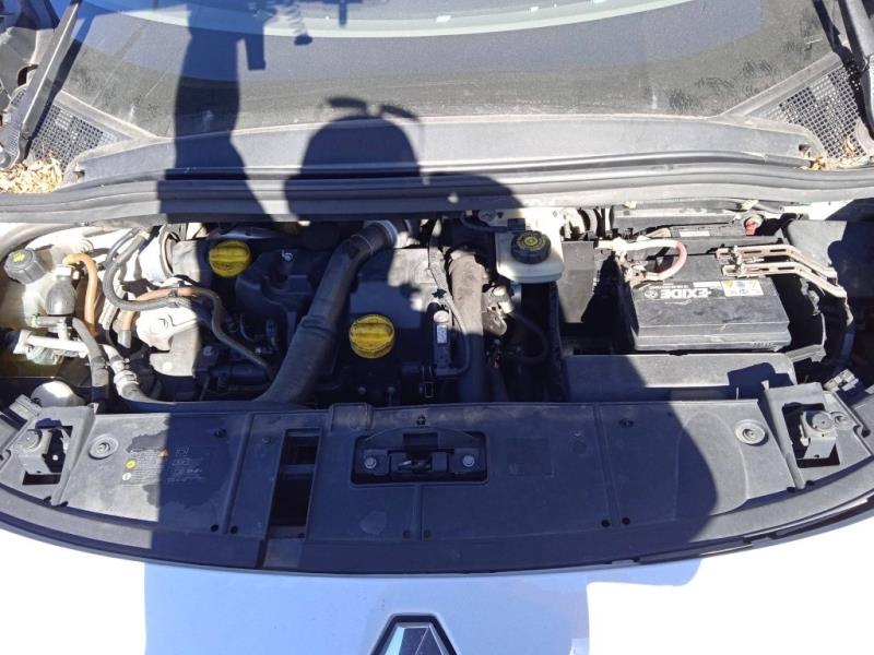 Fusée Avant Droit Pour RENAULT SCENIC 3 Phase 3 1.5 DCI - Pièce D'occasion En Bon état