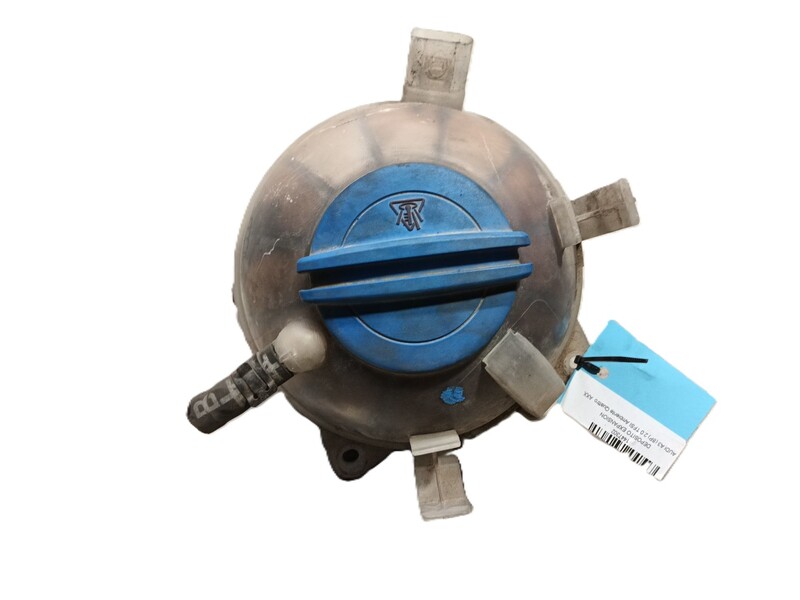 Vase d'expansion AUDI A3 (8P) 2.0 TFSI Ambiente Quattro Essence - 1