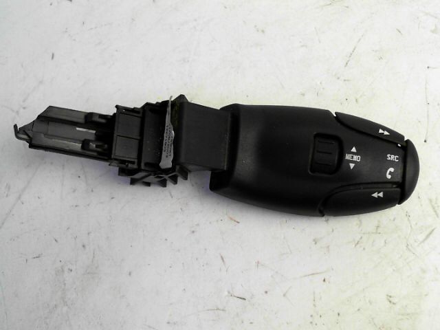 Commande autoradio PEUGEOT 407 Diesel - 1