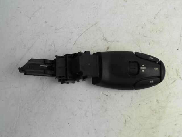 Commande autoradio PEUGEOT 207 Diesel - 1
