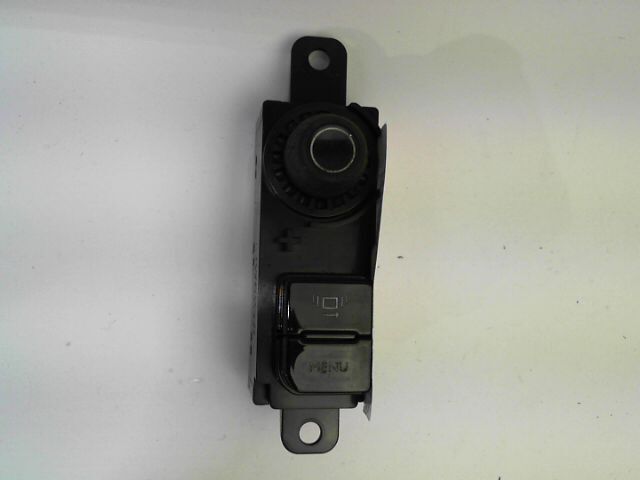 Commande autoradio PEUGEOT 208 Diesel - 1