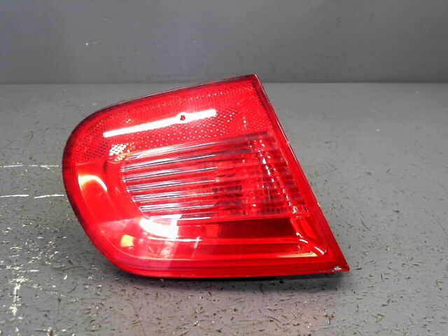 Feu arriere secondaire gauche (feux) VOLKSWAGEN EOS 2.0 TDi 16v FAP 140ch Diesel - 1